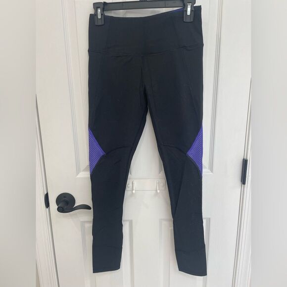 Victoria’s Secret Sport Knockout Black Leggings Purple Mesh Panel Women’s Size S - Picture 1 of 4